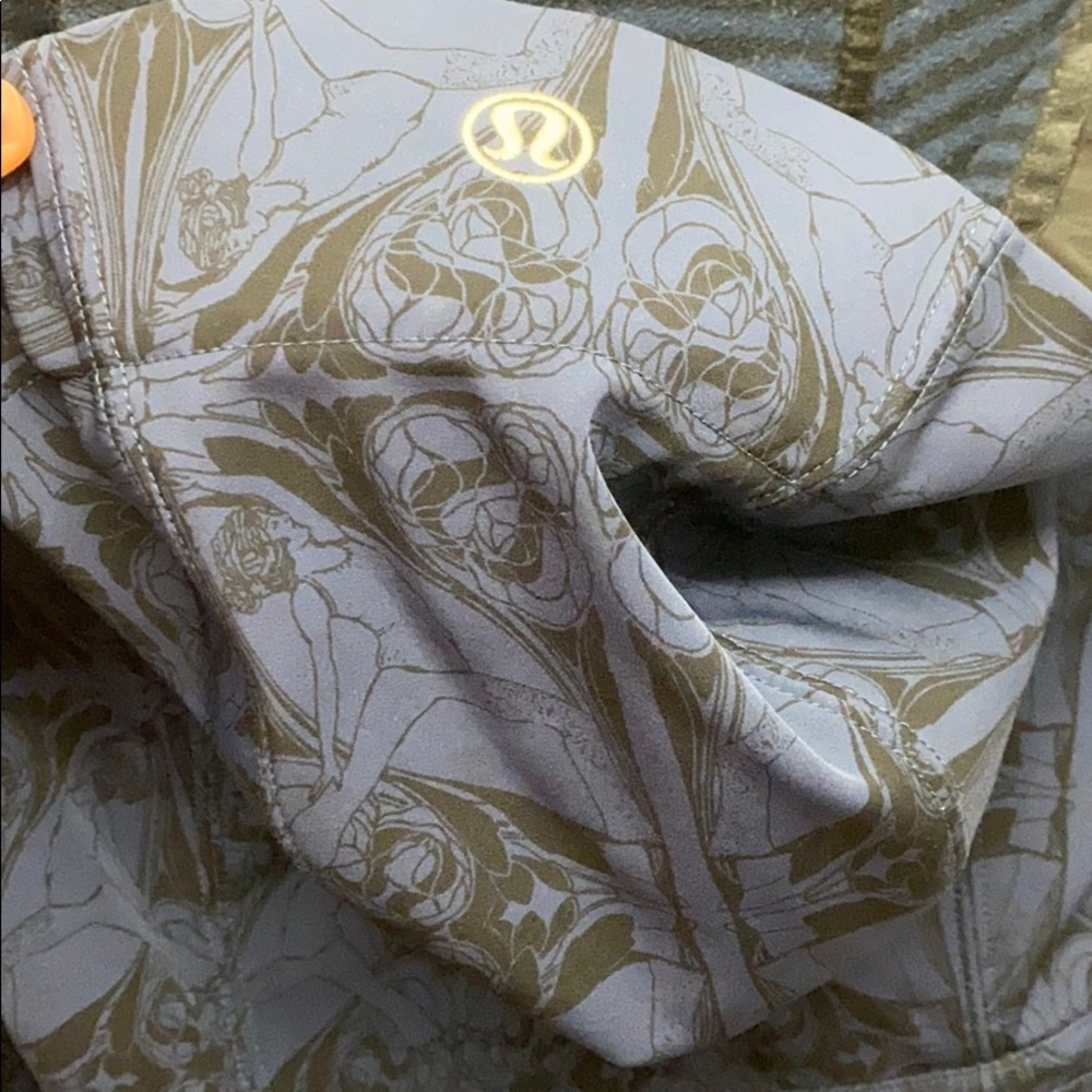 Lululemon Flowered Navy Patterned Jacket - image 4